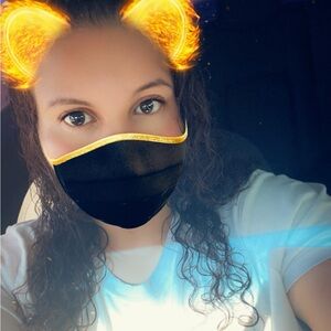 Meet your Posher, Desiree